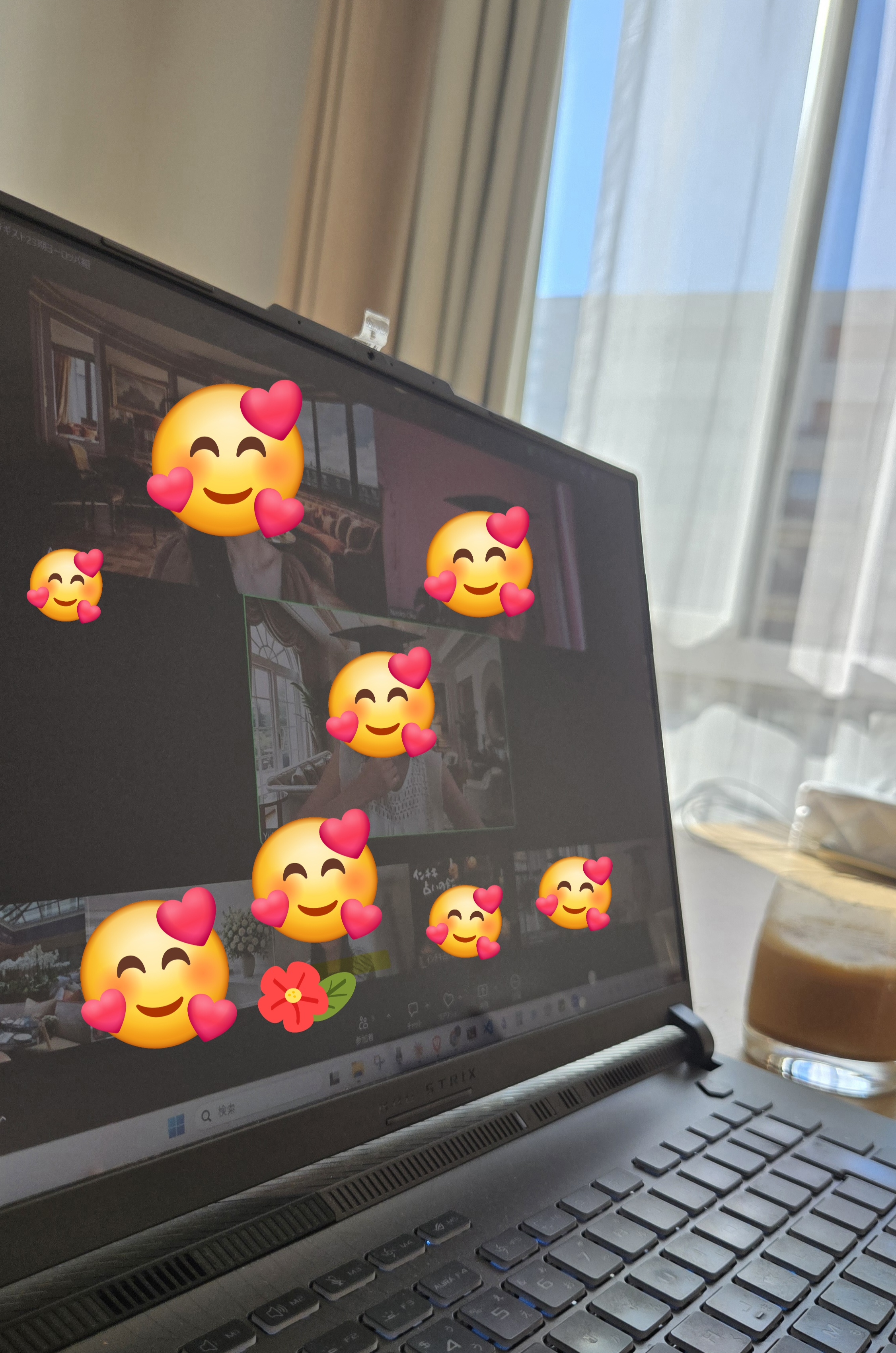 魅力覚醒講座ヨーロッパ組のZoom卒業式に参加した時の写真