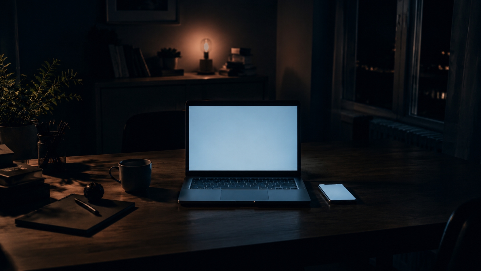 ノートPCのある書斎。AI生成イメージ